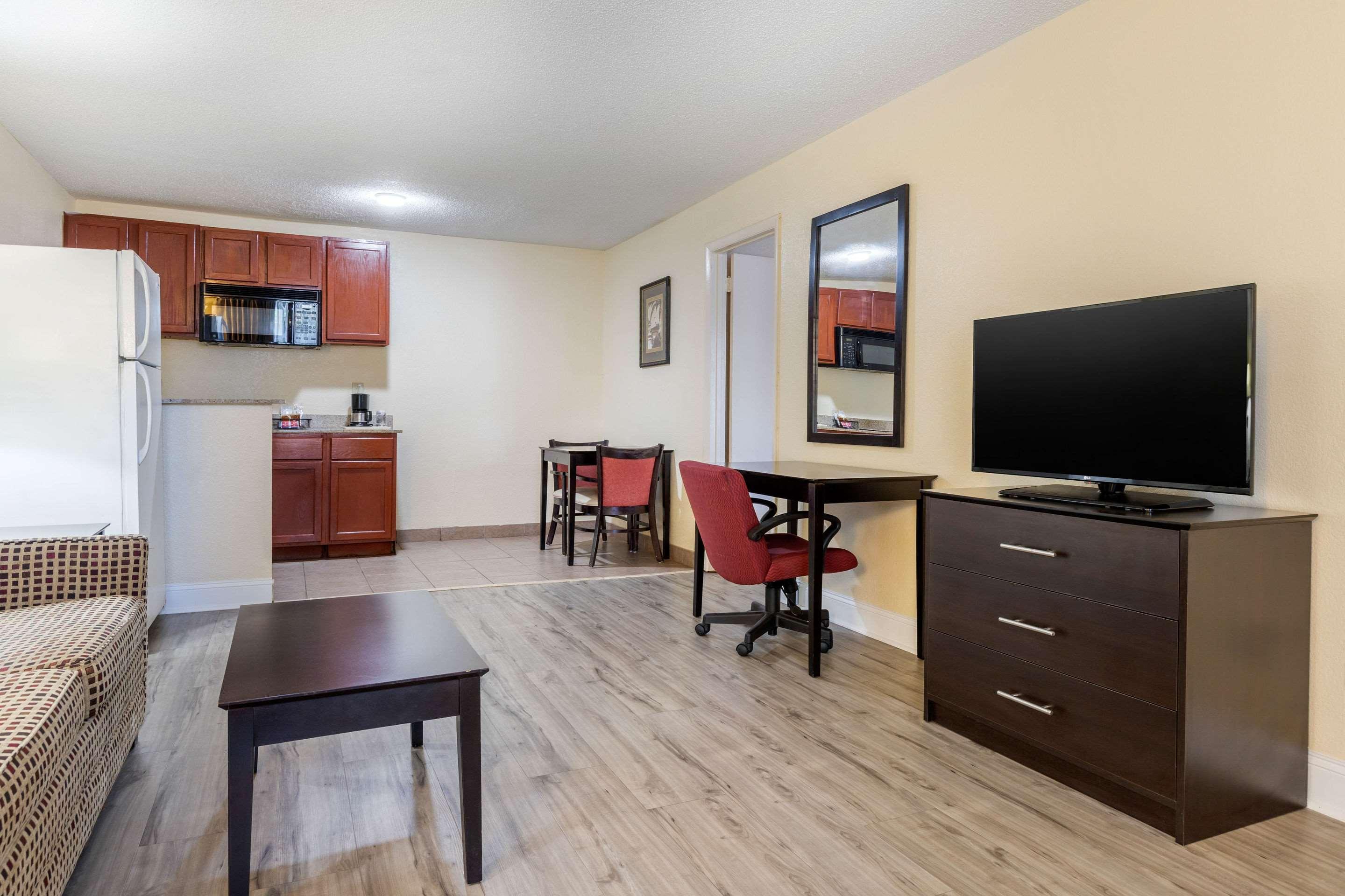 Quality Inn & Suites Lexington Exteriér fotografie