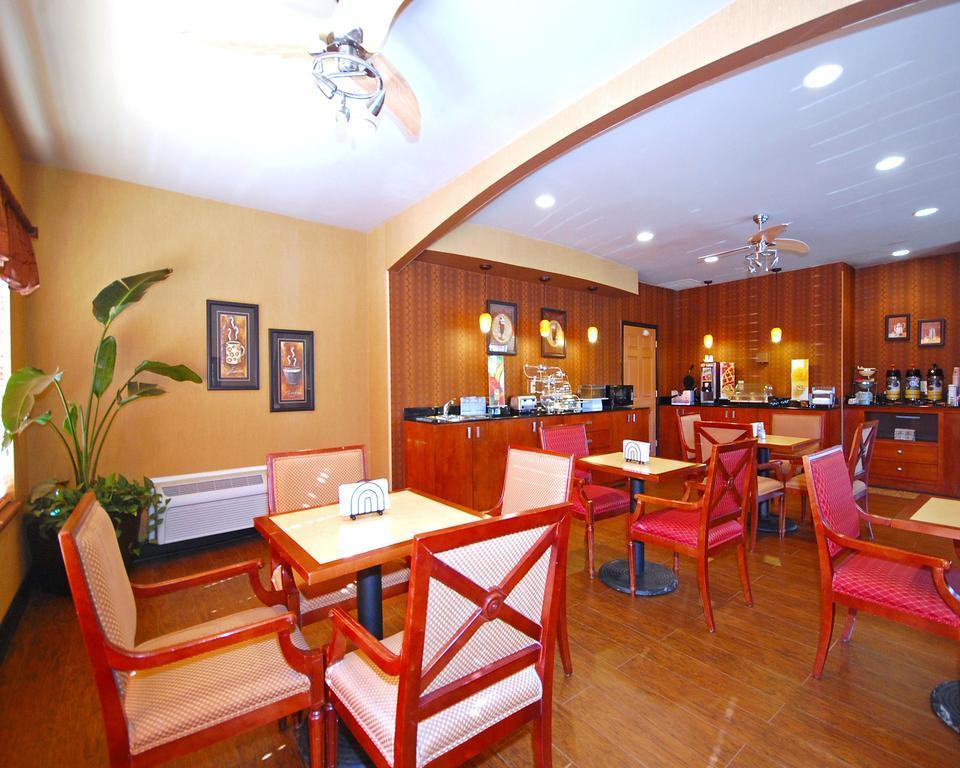 Quality Inn & Suites Lexington Exteriér fotografie