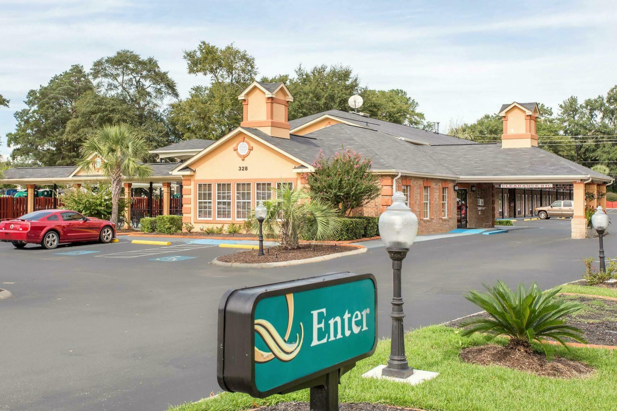Quality Inn & Suites Lexington Exteriér fotografie