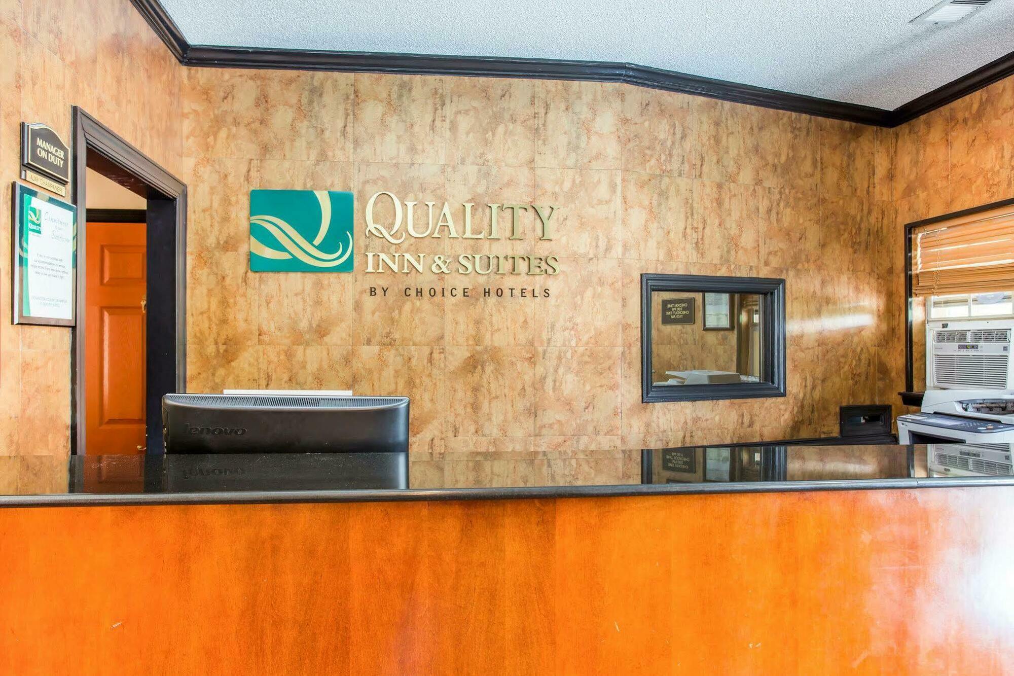 Quality Inn & Suites Lexington Exteriér fotografie